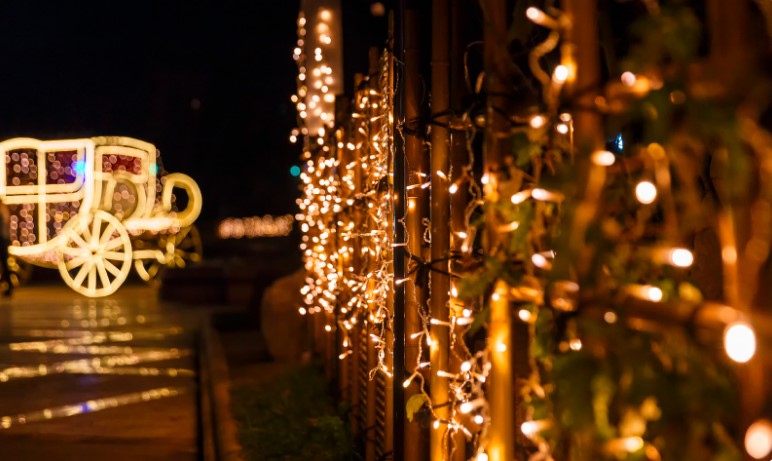 новорічна гірлянда бахрома новорічна гірлянда бахрома